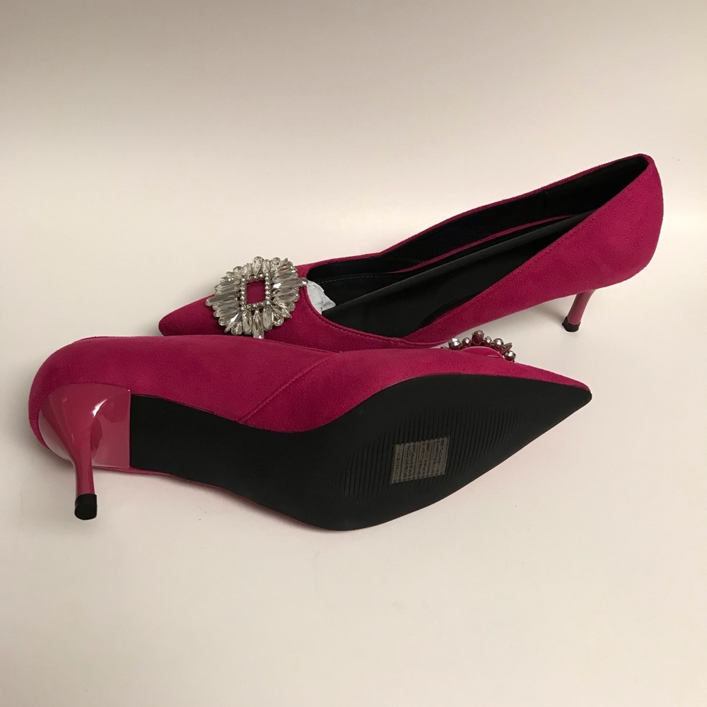 Pink Pumps - Picture 10 of 12